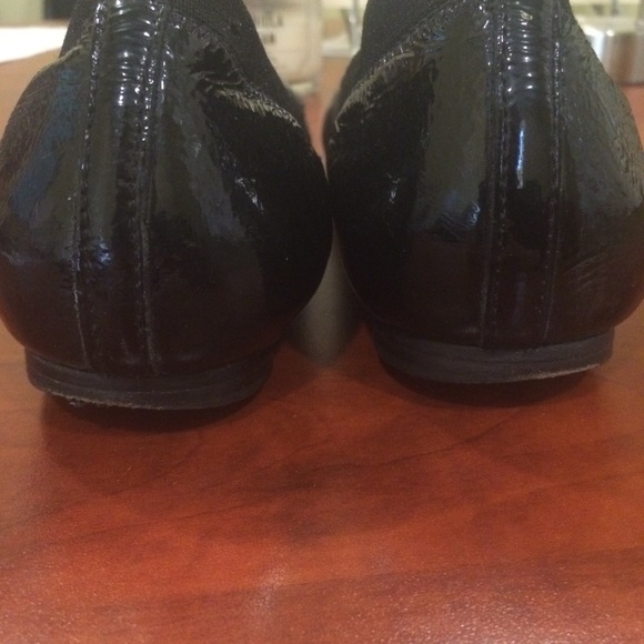 Tory Burch Caroline Flats - Picture 2 of 8